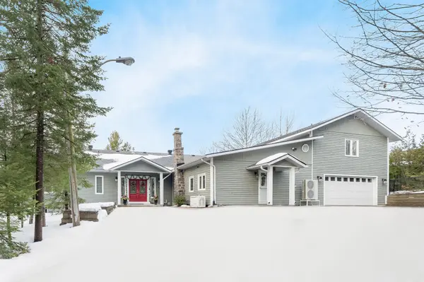 24 Finley DR, Tiny, ON L0L 2J0