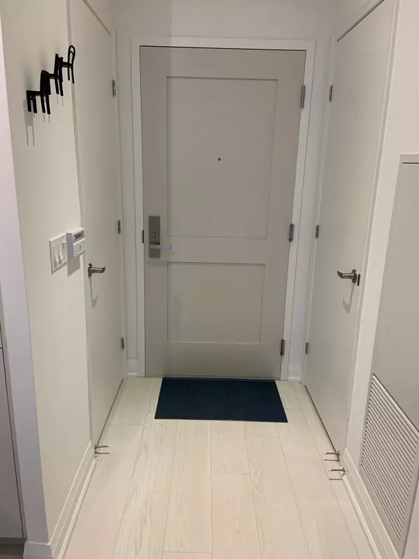 Toronto W08, ON M9B 0E3,26 Gibbs RD #209