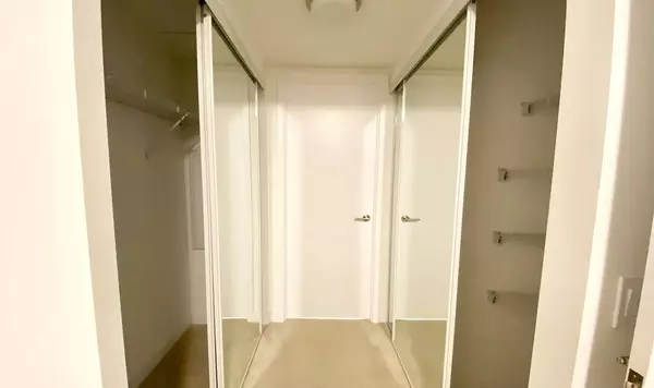 Toronto W08, ON M9B 0C3,20 Thomas Riley RD #2708