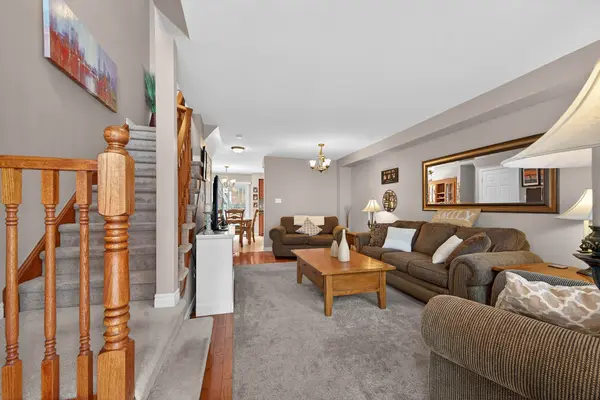 1461 Upper Gage AVE #3, Hamilton, ON L8W 1E6