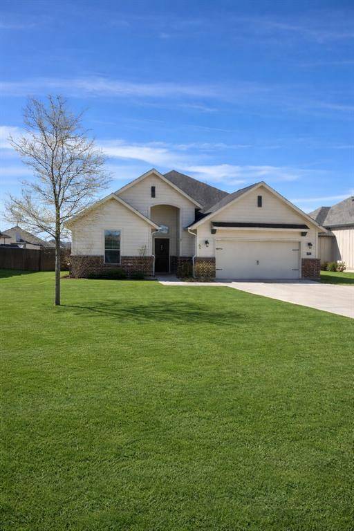 817 Holbrook Road, Springtown, TX 76082