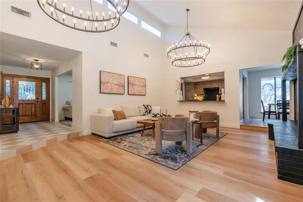 47 Bounty Road W, Benbrook, TX 76132