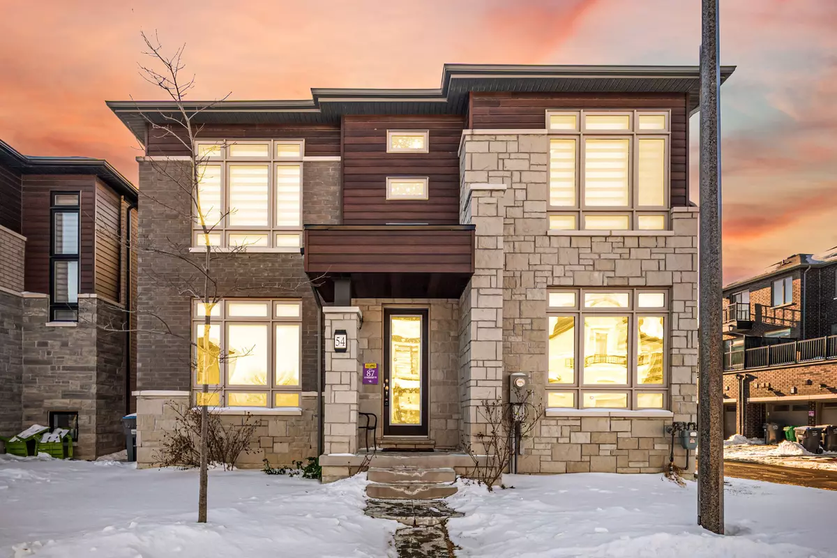 Brampton, ON L6S 2K9,54 Moorcroft PL