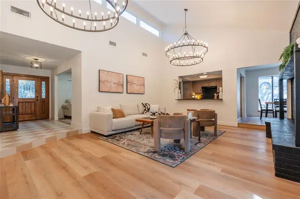 47 Bounty Road W,  Benbrook,  TX 76132