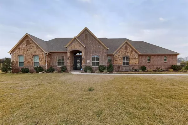 2416 Sweeping Meadows Lane, Cedar Hill, TX 75104