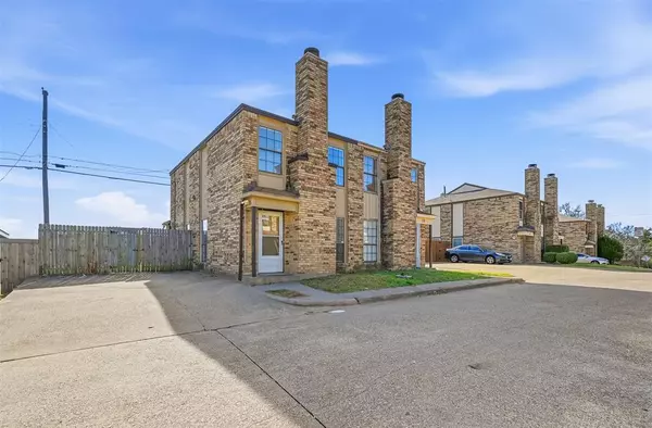 112 Brookside Drive, Duncanville, TX 75137