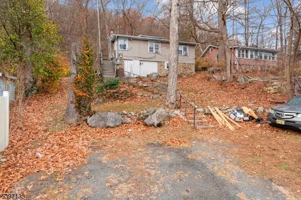 4 Bank St, Byram Twp., NJ 07874