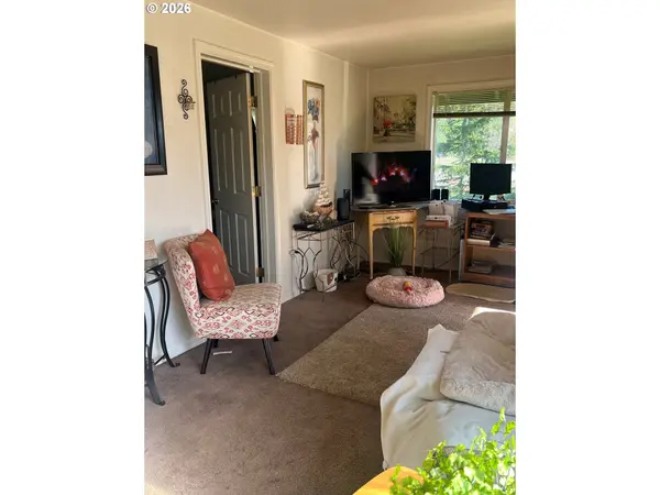 954 COMMERCIAL AVE, Coos Bay, OR 97420