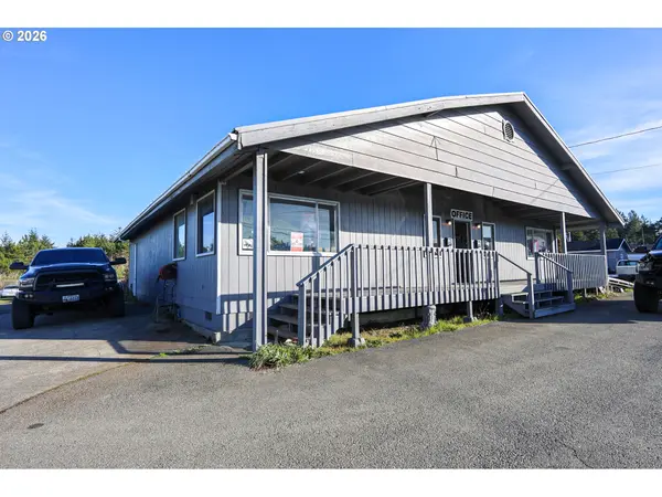 1252 NEWMARK AVE, Coos Bay, OR 97420