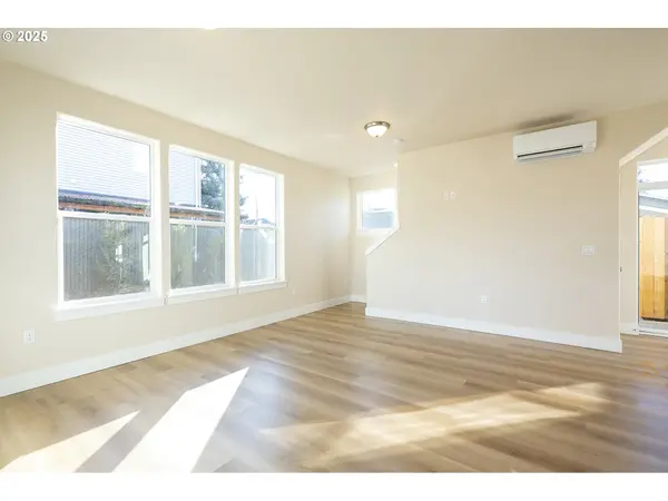 115 E Jersey ST, Gladstone, OR 97027