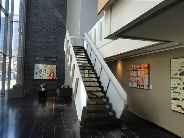 Toronto C08, ON M4Y 1R9,33 Charles ST E #2810