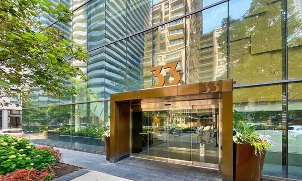 Toronto C08, ON M4Y 1R9,33 Charles ST E #2810