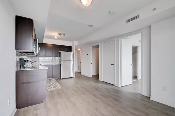 Toronto W02, ON M6H 0C2,1420 Dupont ST #607