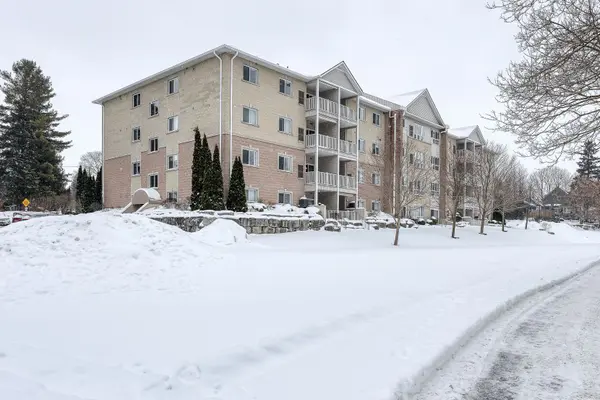 46 Canterbury ST #201, Ingersoll, ON N5C 1C4