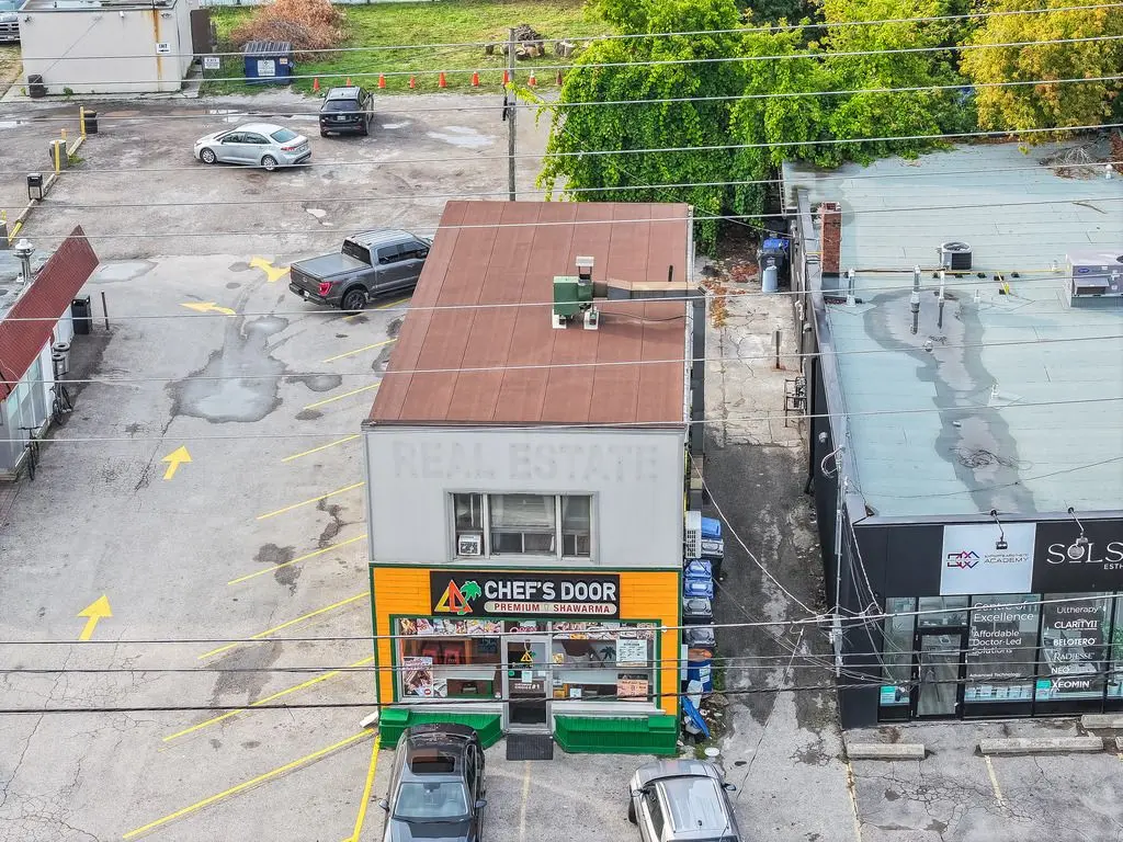 723 Lakeshore RD E, Mississauga, ON L5G 1J7