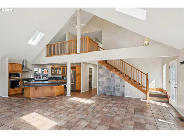 12625 SE SHERMAN ST, Portland, OR 97233