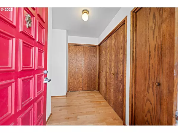 Hammond, OR 97121,765 5TH AVE #5