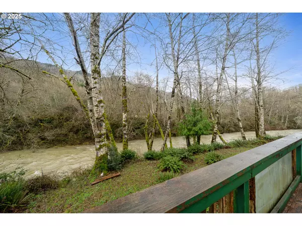 25795 TRASK RIVER RD, Tillamook, OR 97141