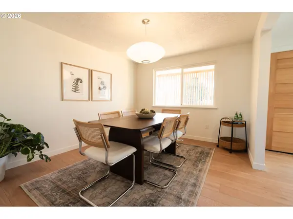 2573 SE MEADOWLARK DR, Hillsboro, OR 97123