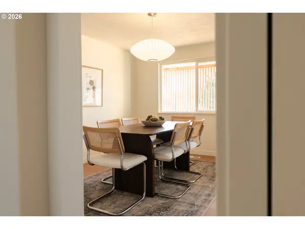 2573 SE MEADOWLARK DR, Hillsboro, OR 97123