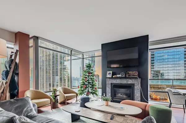 Toronto C02, ON M4W 3Y8,18 Yorkville AVE #3402