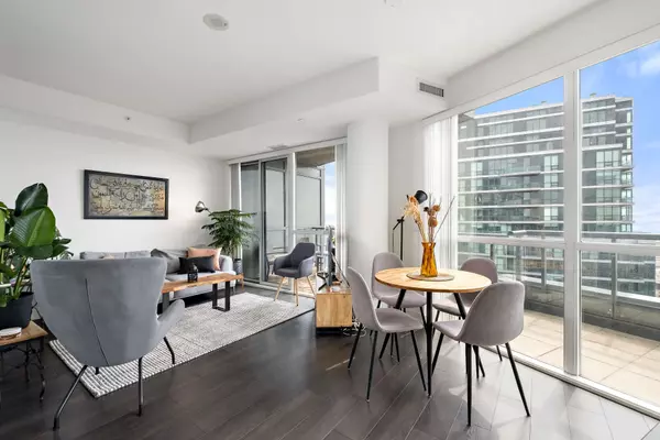 Toronto C01, ON M5V 0G8,20 Bruyeres Mews #2909