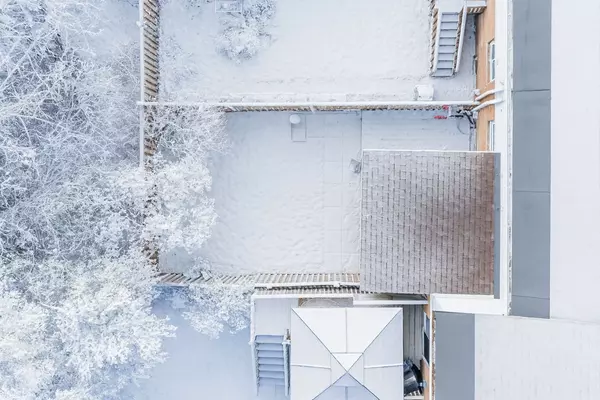 Barrie, ON L4M 2H1,237 Steel ST #8