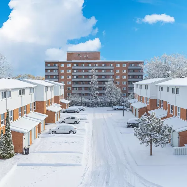 Barrie, ON L4M 2H1,237 Steel ST #8