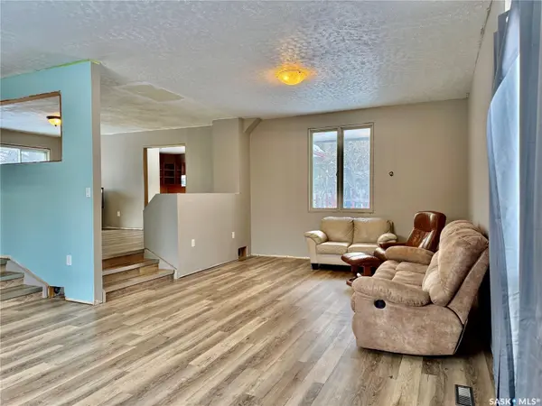 15 Willow PLACE, Lanigan, SK S0K 2M0