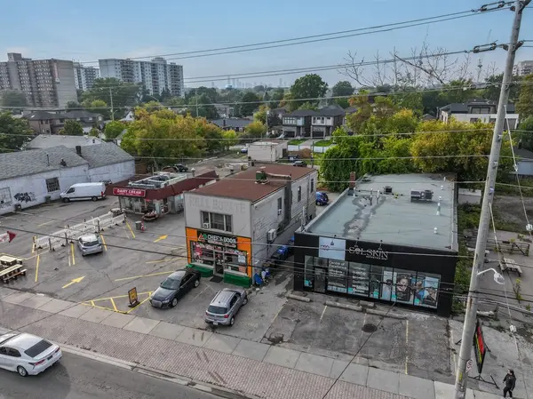 723 Lakeshore RD E, Mississauga, ON L5G 1J7