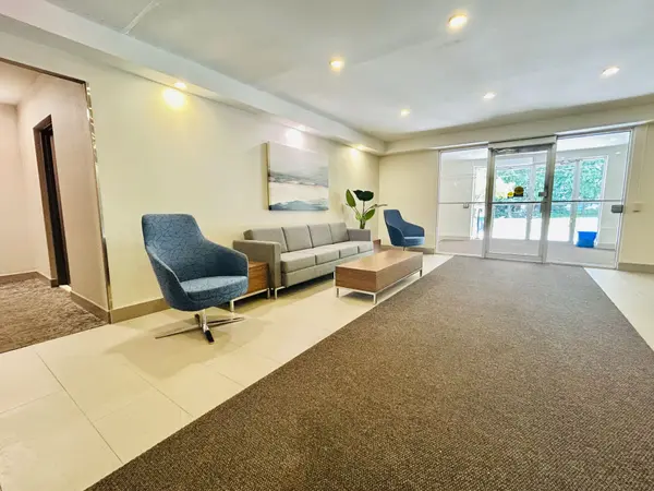 101 Millside DR #710, Milton, ON L9T 3C2