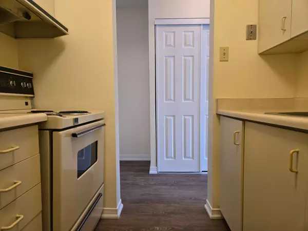 Brockton, ON N0G 2V0,5 Valleyside DR #305