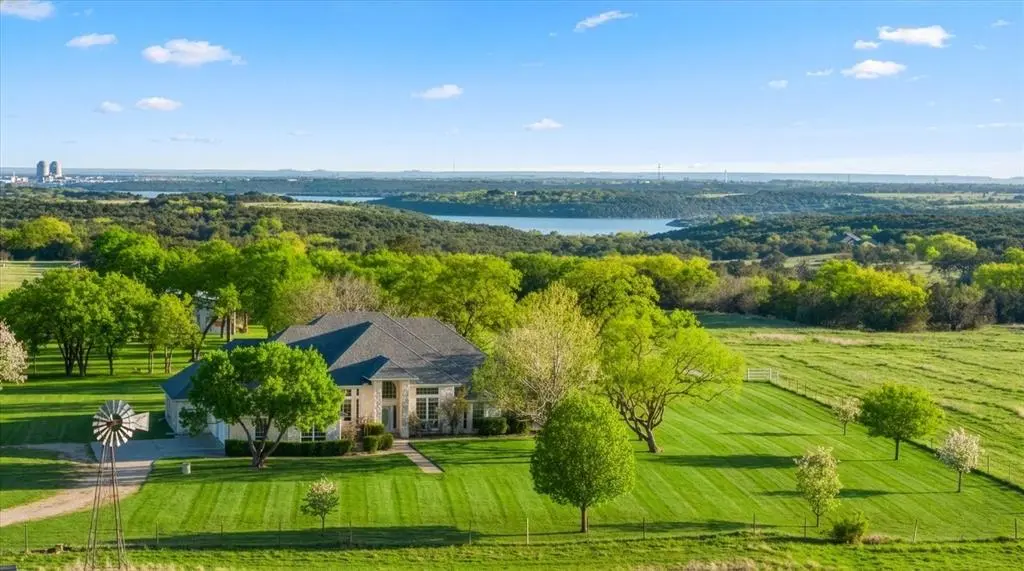 3025 Neri Road, Granbury, TX 76048