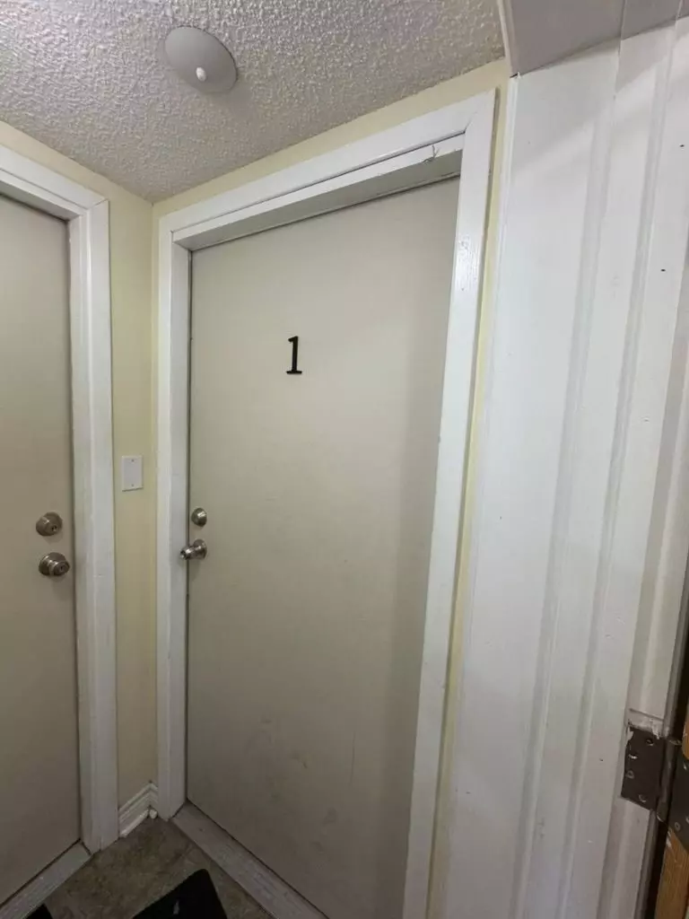 Brampton, ON L6Y 2G3,183 Harold ST #2nd Level