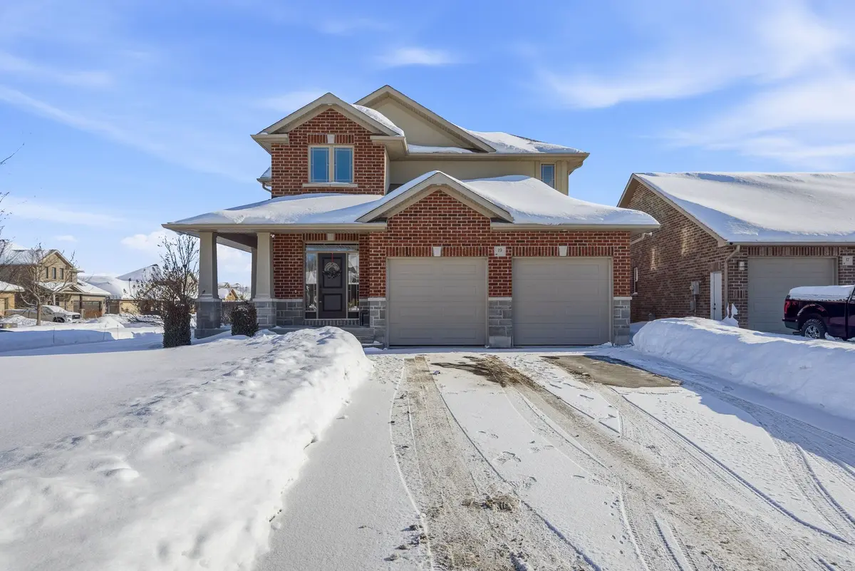 Belleville, ON K8N 0C2,19 Scenic DR