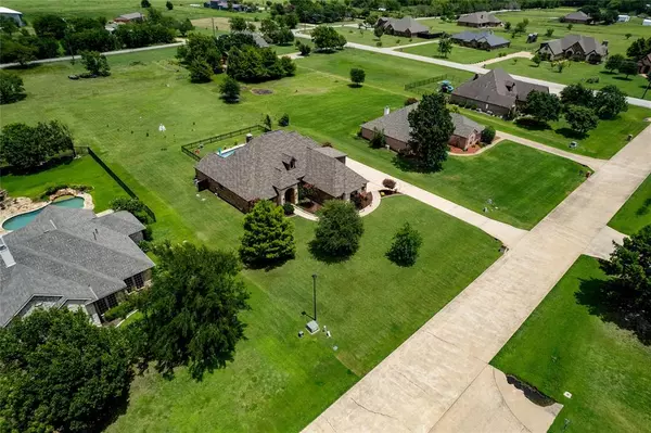 10044 Dennehy Drive, Talty, TX 75126
