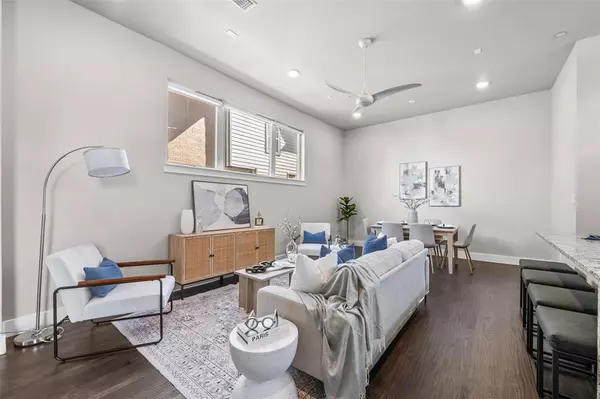 Dallas, TX 75206,5810 Bryan Parkway #100