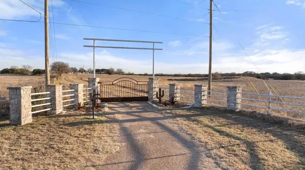 3025 Neri Road, Granbury, TX 76048