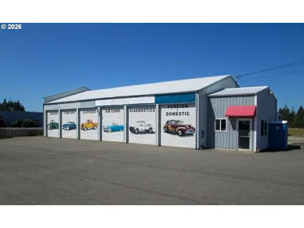 1252 NEWMARK AVE, Coos Bay, OR 97420