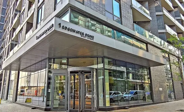 1 Edgewater DR E #PH 32, Toronto C08, ON M5A 0L1