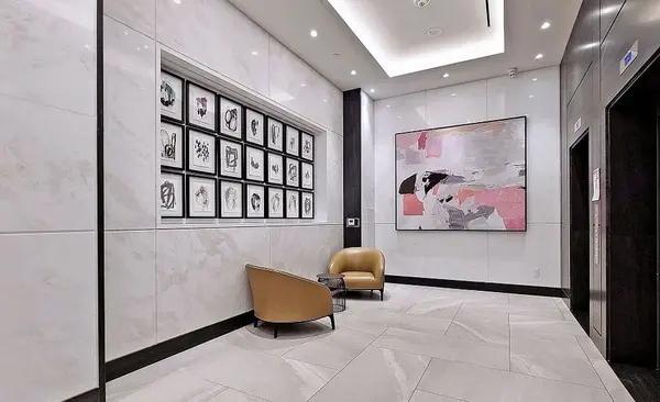 1 Edgewater DR E #PH 32, Toronto C08, ON M5A 0L1