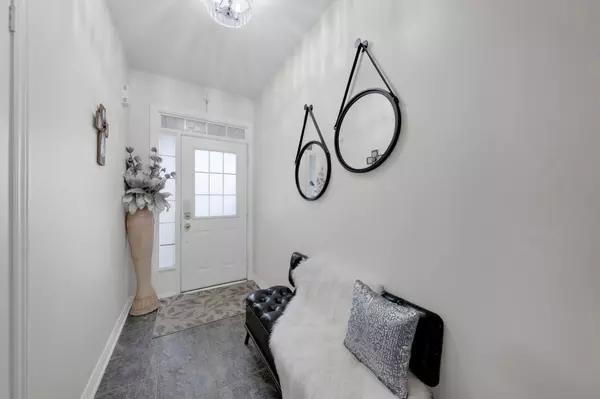 King, ON L0G 1T0,14 Willard Hunt CT