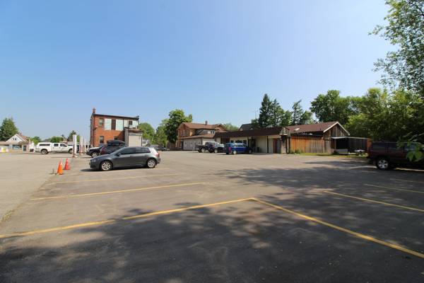 9 Queen ST #D, Innisfil, ON L0L 1L0