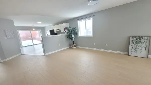 Barrie, ON L4N 5Y4,82 Shalom WAY