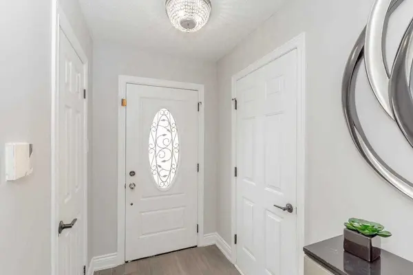 89 Martindale CRES #**Upper**, Brampton, ON L6X 2T8