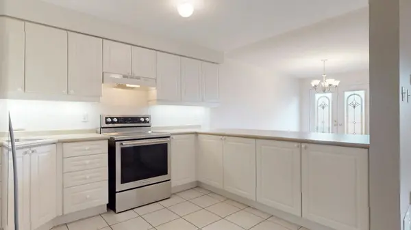 476 Walkers Line #3, Burlington, ON L7N 2E2