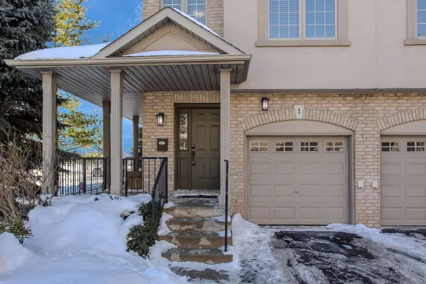 1248 Guelph Line #1, Burlington, ON L7P 2S9