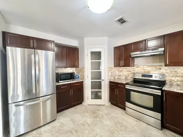 Belleville, ON K8N 0B2,32 Princeton PL