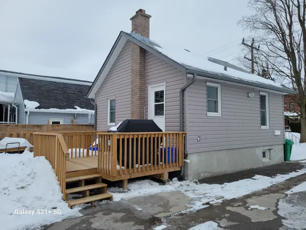 889 Western AVE, Peterborough, ON K9J 5W1