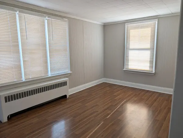 12 East 24th ST #Upper, Hamilton, ON L8V 2X7